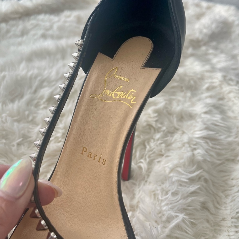 Gorgeous and pristine spiked Christian Louboutin heels. Very rare! - Picture 11 of 15
